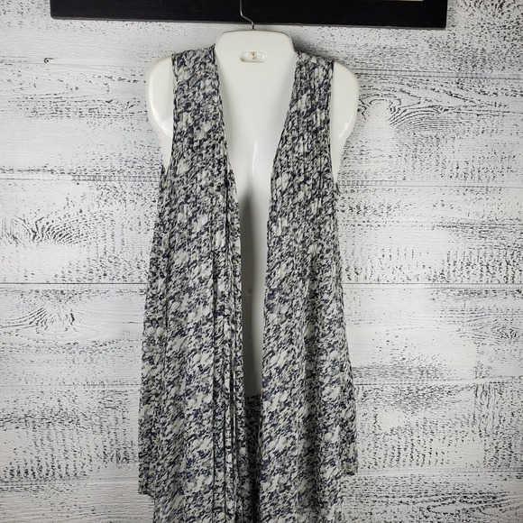 BCBG Paris Sleeveless Open Waterfall Casual Duster Kimono Vest - Picture 3 of 6